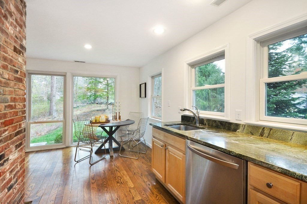 289 The Valley Road Concord, MA 01742 - Photo 7 of 17