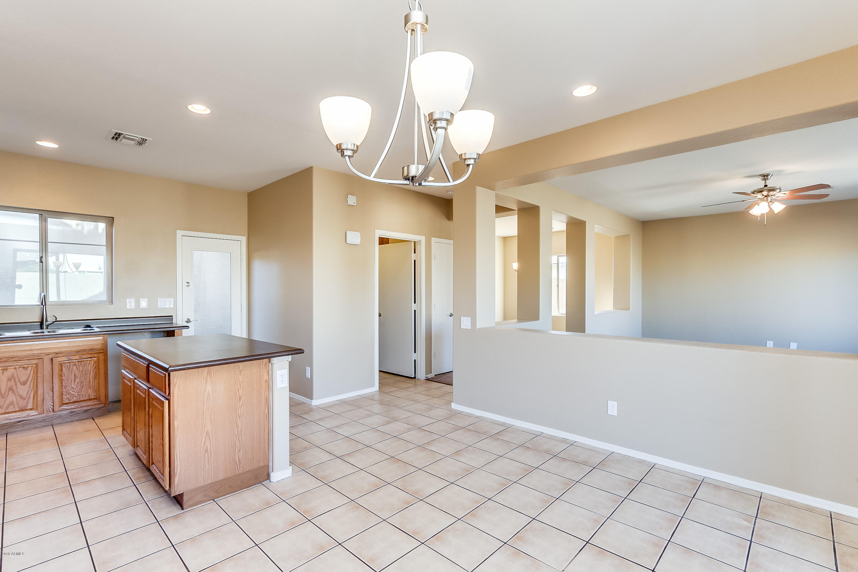 9242 West Berkeley Road Phoenix, AZ 85037 - Photo 7 of 20 Berkeley-20