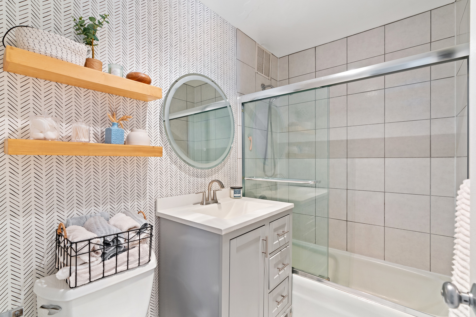 655 West Irving Park Road, Unit 5315 Chicago, IL 60613 - Photo 13 of 23