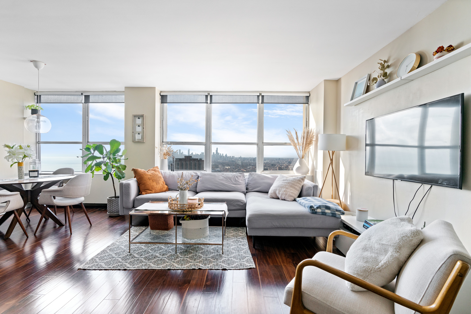 655 West Irving Park Road, Unit 5315 Chicago, IL 60613 - Photo 3 of 23