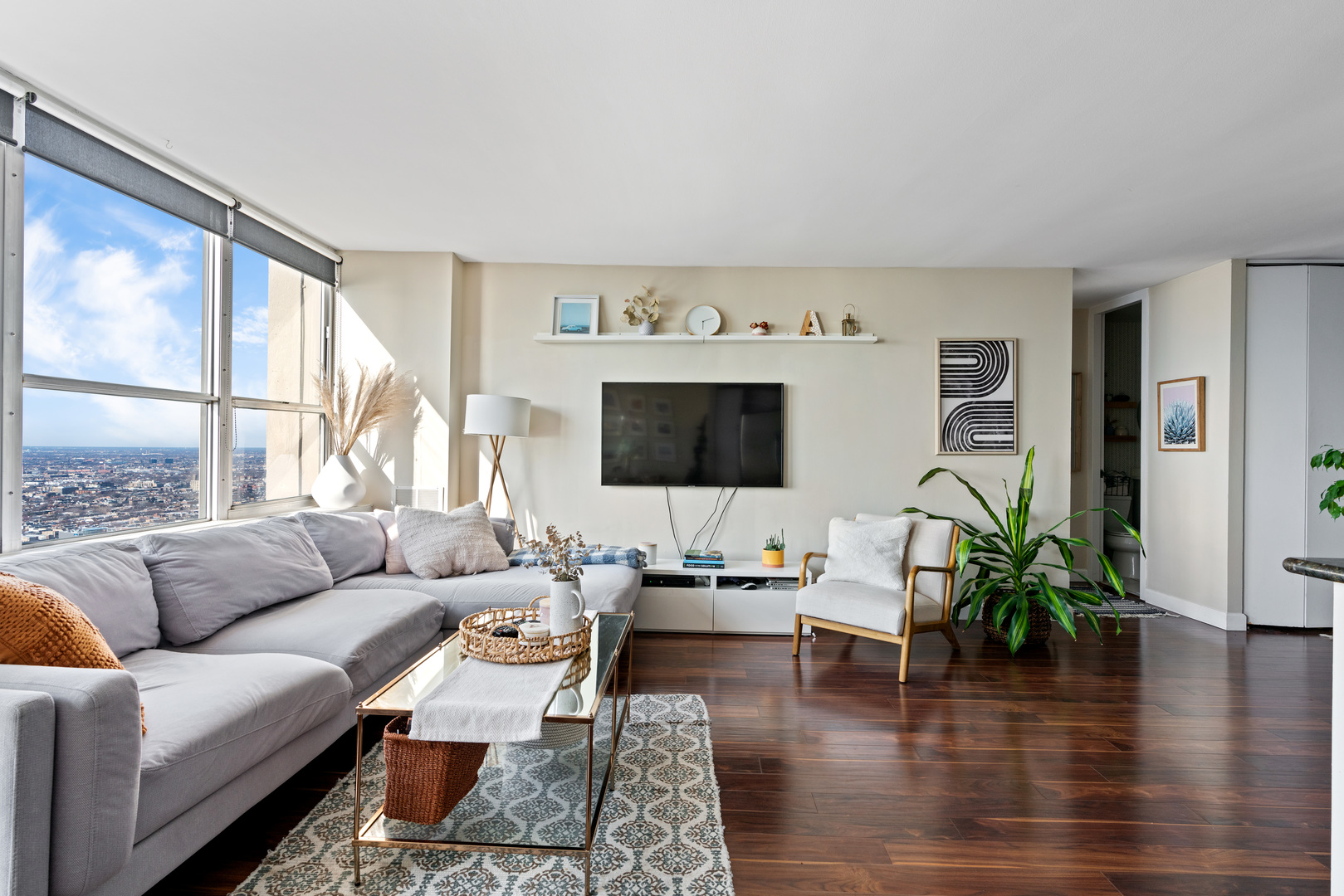 655 West Irving Park Road, Unit 5315 Chicago, IL 60613 - Photo 5 of 23