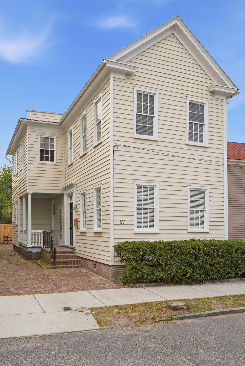 97 Smith Street Charleston, SC 29401 - Photo 8 of 33 1-web-or-mls-009_DSC06934_reedit_795ec9c