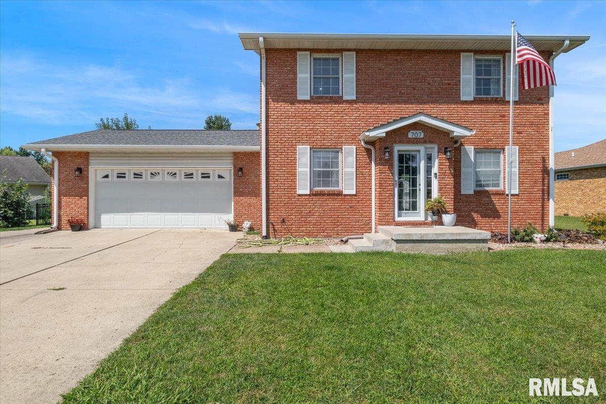 707 North Bitterroot Court Athens, IL 62613 - Photo 1 of 33 Gallery Image 1