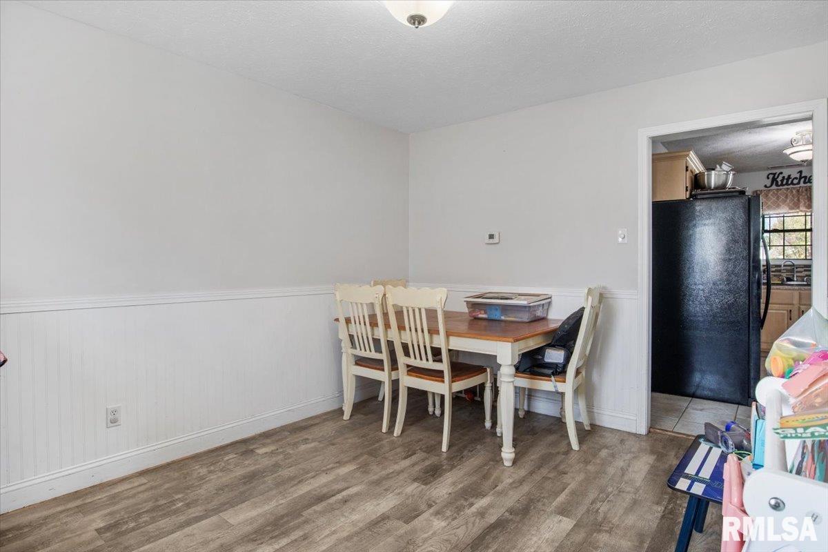 707 North Bitterroot Court Athens, IL 62613 - Photo 17 of 33 Gallery Image 17