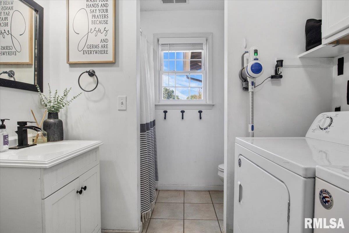 707 North Bitterroot Court Athens, IL 62613 - Photo 20 of 33