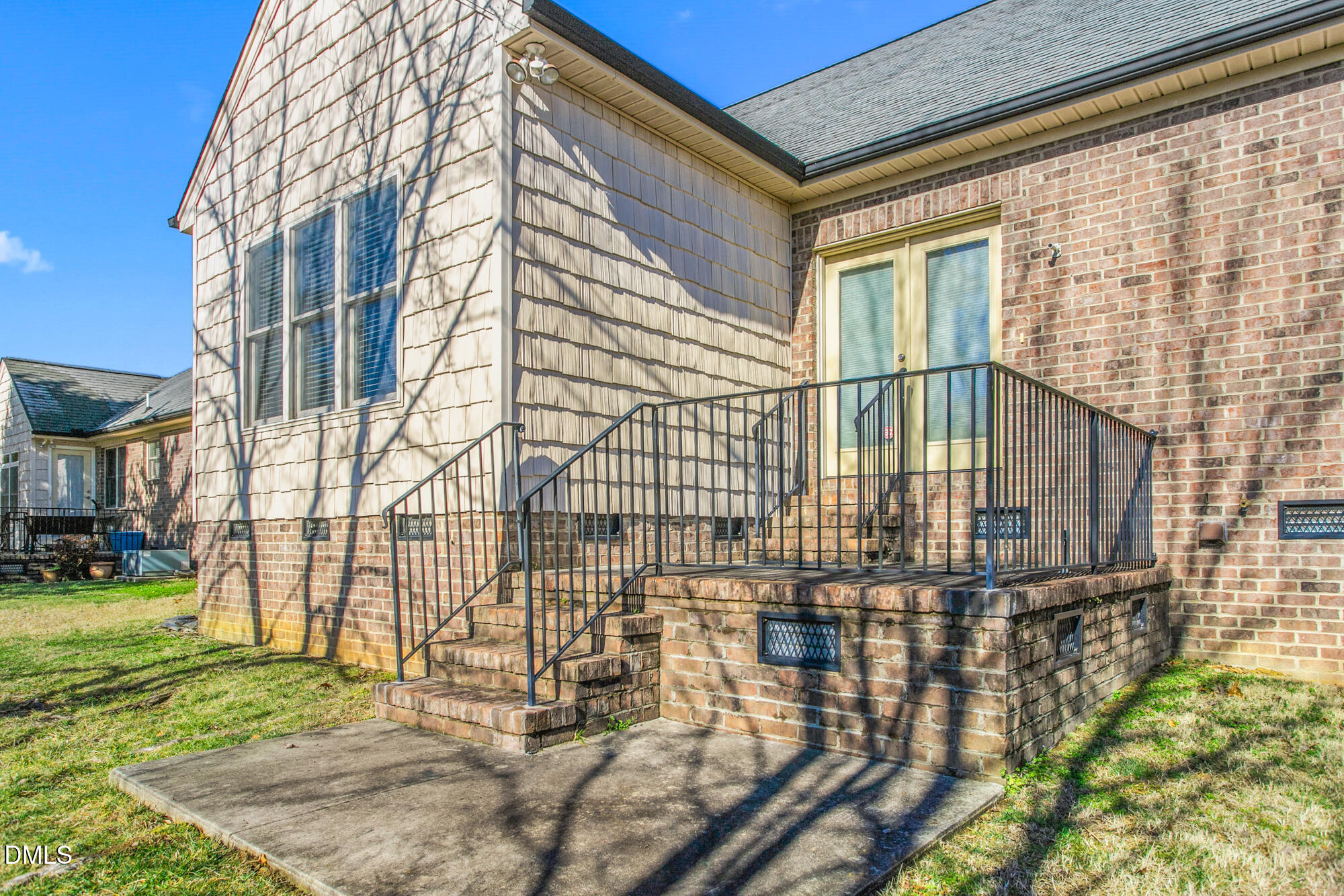 520 Grandview Drive Graham, NC 27253 - Photo 30 of 32 a view of a building