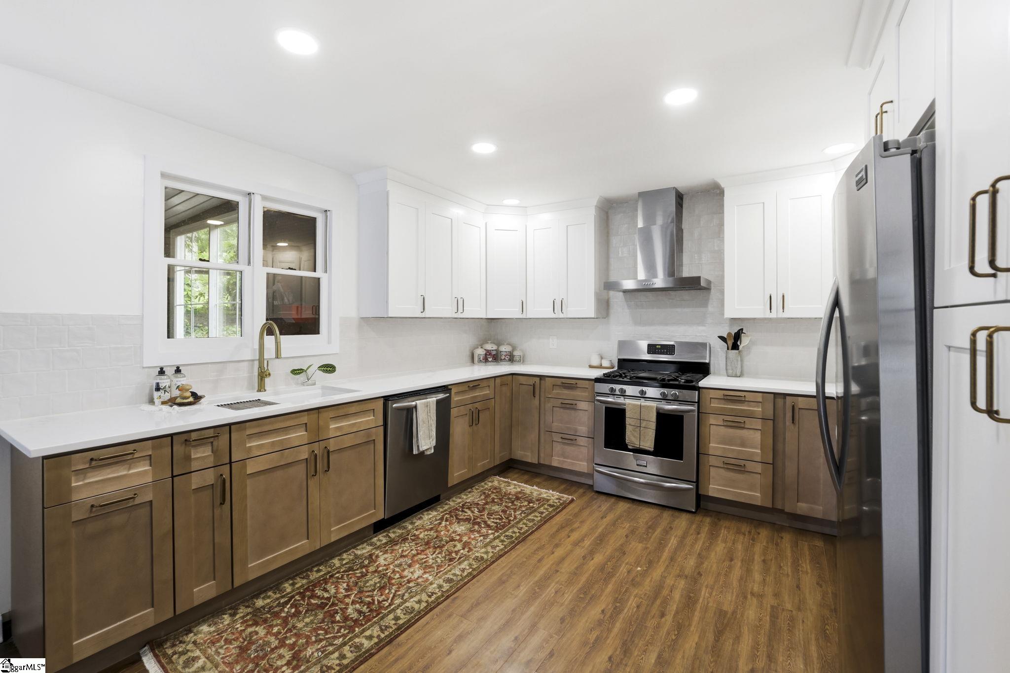211 Grace Avenue Easley, SC 29640 - Photo 25 of 40