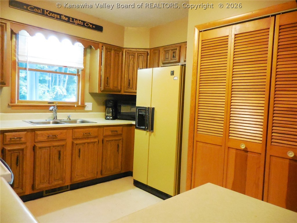 231 Page Road Charleston, WV 25312 - Photo 3 of 26 Gallery Image 3