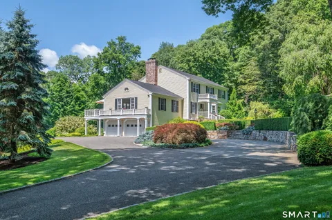 $1,750,000 | 15 Hull Place, Ridgefield, CT 06877