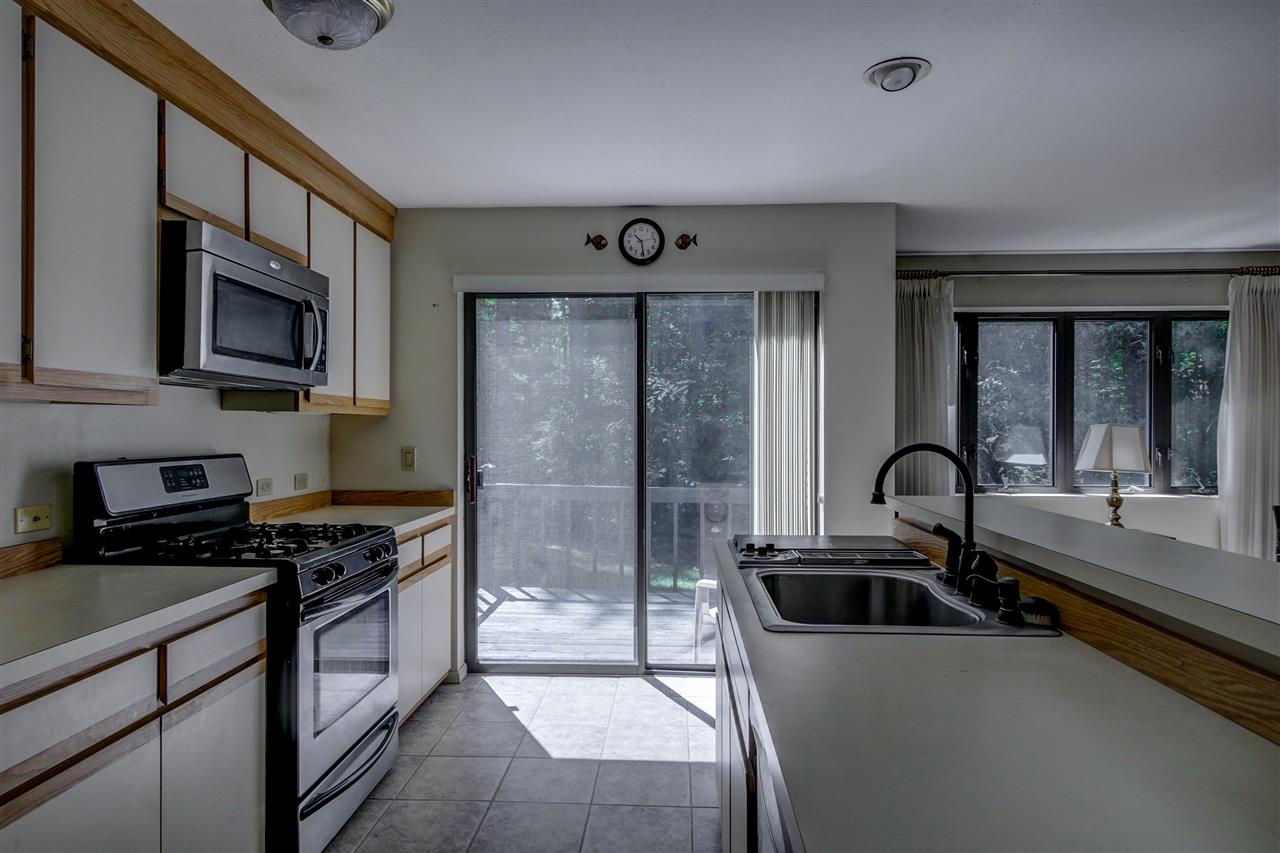 10 Quails Way Merrimack, NH 03054 - Photo 3 of 40