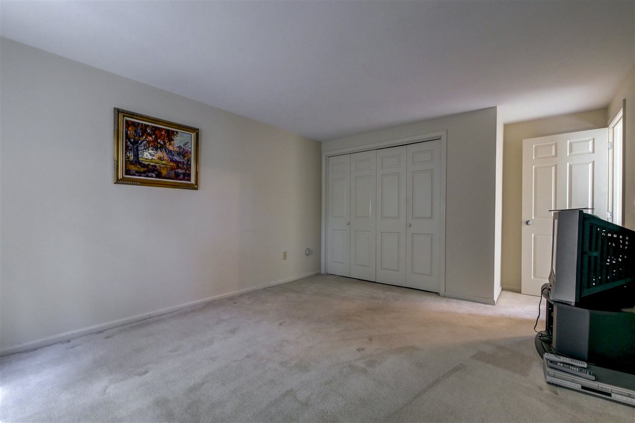 10 Quails Way Merrimack, NH 03054 - Photo 23 of 40