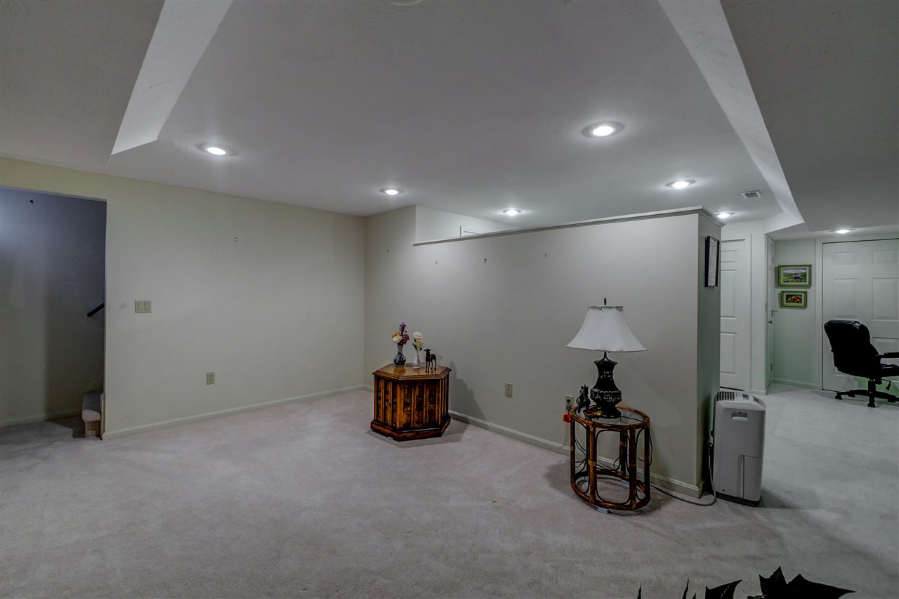 10 Quails Way Merrimack, NH 03054 - Photo 32 of 40