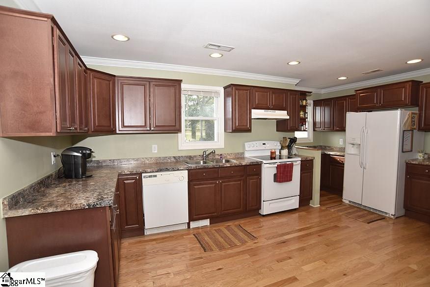161 Skinner Road Inman, SC 29349 - Photo 2 of 27