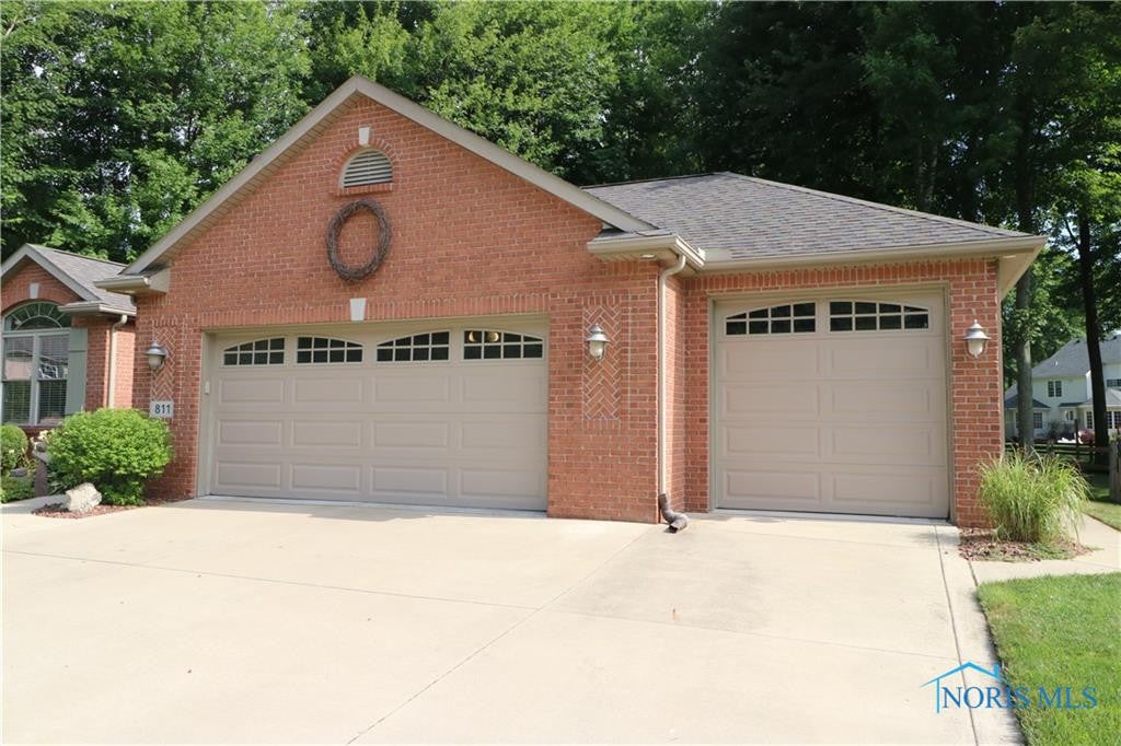 811 Weatherstone Road Holland, OH 43528 - Photo 4 of 35 Gallery Image 4