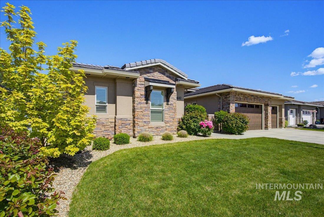 6642 North Crantini Way Meridian, ID 83646 - Photo 5 of 50