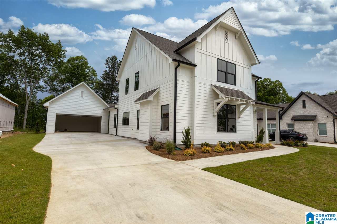 1047 Crestview Ridge Helena, AL 35080 - Photo 3 of 42 Gallery Image 3