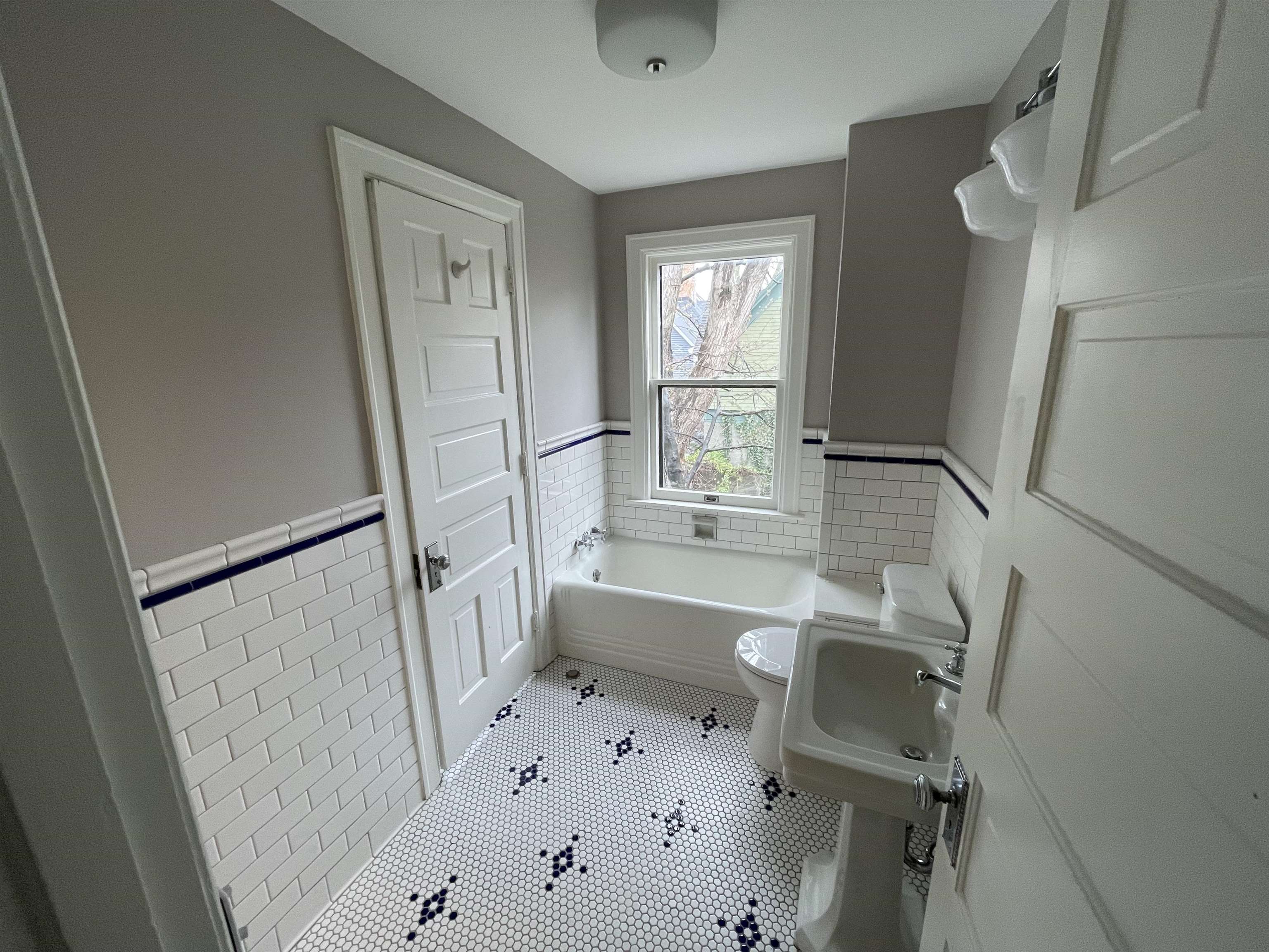 808 North Birney Street Bay City, MI 48708 - Photo 22 of 33