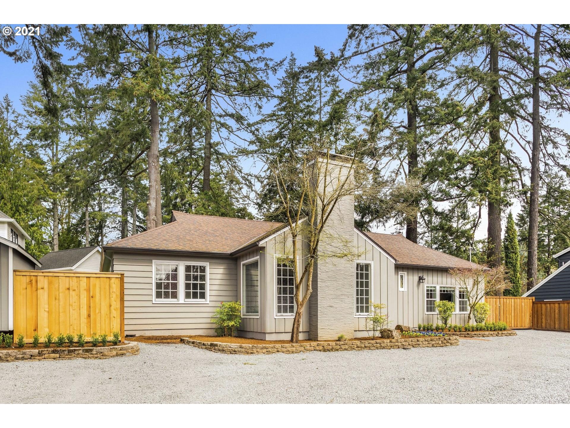 537 Country Club Road Lake Oswego, OR 97034 - Photo 2 of 26 Gallery Image 2