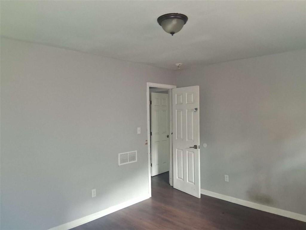 1032 Valley View Road Southeast Atlanta, GA 30315 - Photo 16 of 25