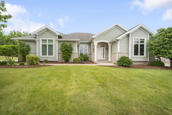 $589,900 | 1604 Bellevue Boulevard, Fond du Lac, WI 54937