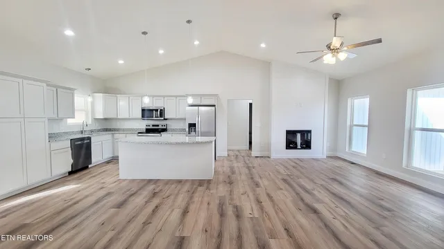 $399,000 | 1451 Grandeur Avenue, Parrottsville, TN 37843