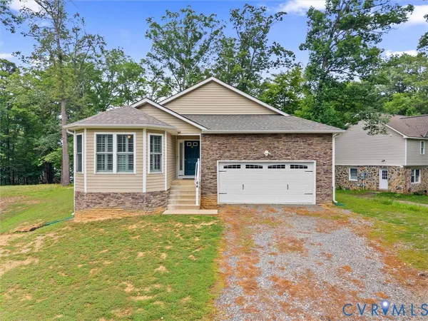 $677,900 | 44 Lake Caroline Drive, Ruther Glen, VA 22546