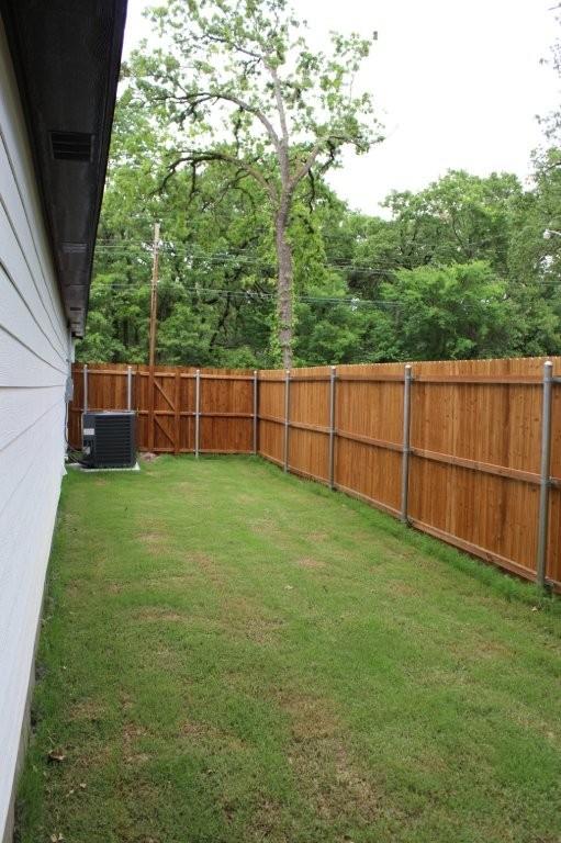 125 Chapperall Drive Mabank, TX 75156 - Photo 3 of 11 a view of backyard with green space
