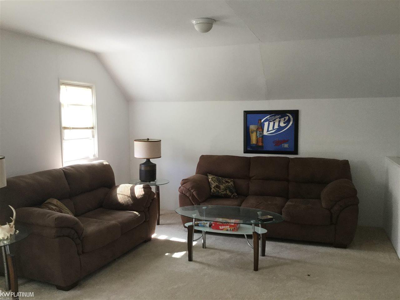 96 Riverside Drive Mount Clemens, MI 48043 - Photo 29 of 35 31313716-28.JPG