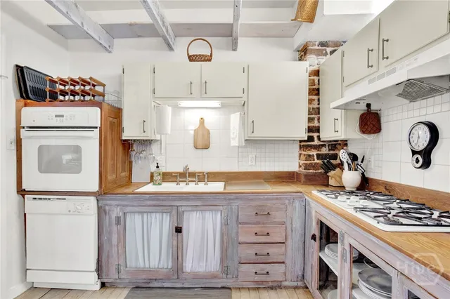 $635,000 | 535 East Gordon Street, Savannah, GA 31401