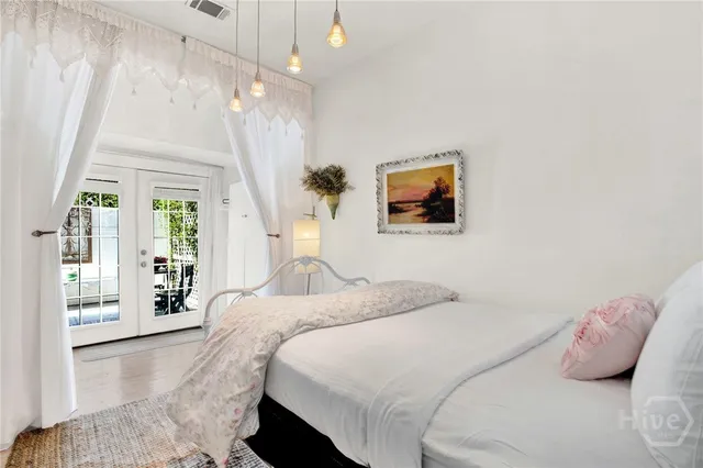 $635,000 | 535 East Gordon Street, Savannah, GA 31401