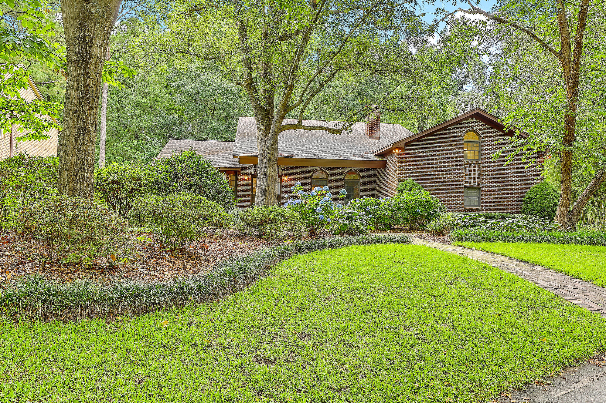 3 Battlesea Road Charleston, SC 29407 - Photo 1 of 44 Beautiful home & Yard!