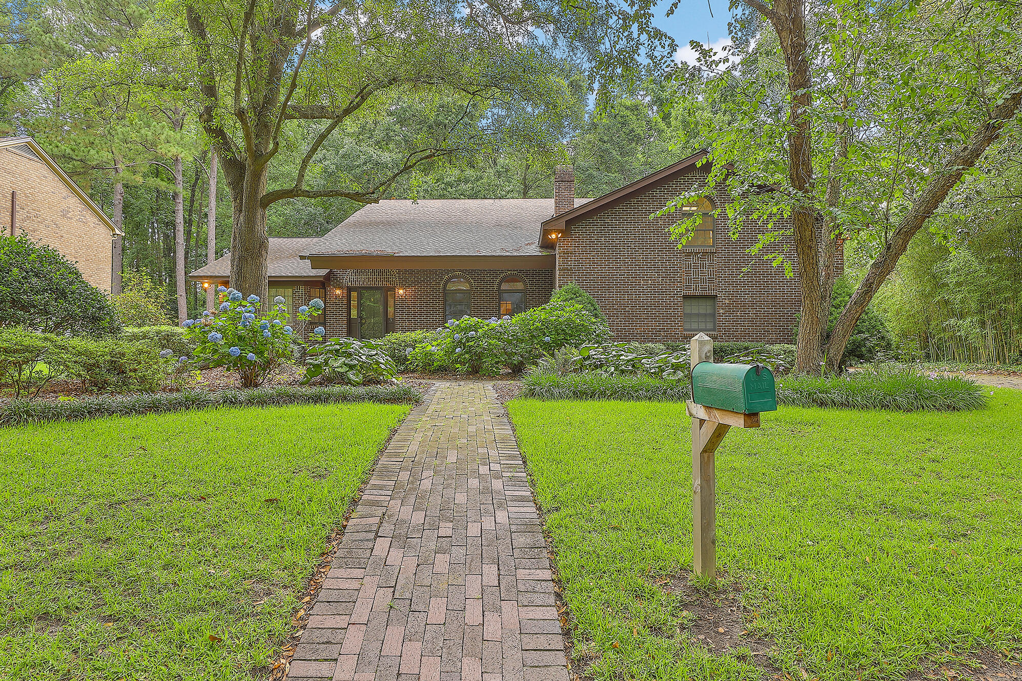 3 Battlesea Road Charleston, SC 29407 - Photo 2 of 44 Come on in!
