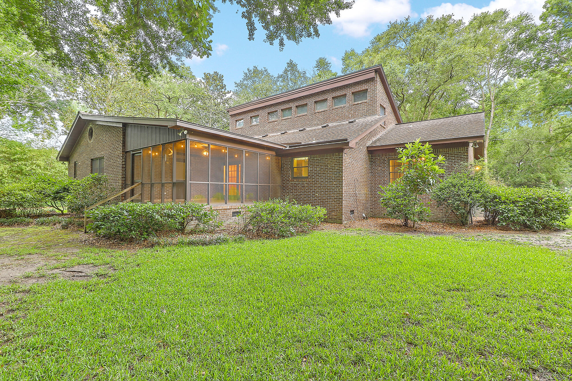 3 Battlesea Road Charleston, SC 29407 - Photo 42 of 44 Solid, custom built gem