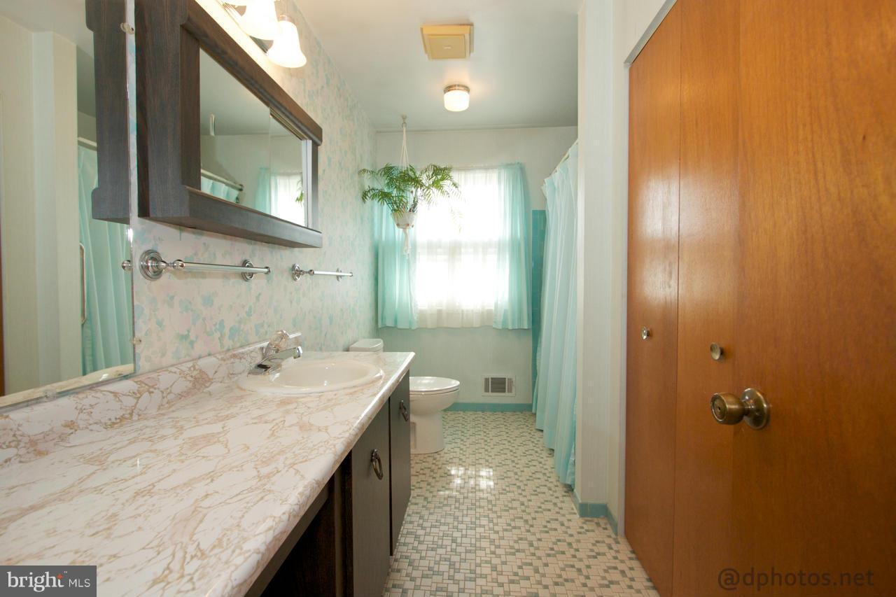 9002 Kilbride Road Baltimore, MD 21236 - Photo 16 of 19 Bath