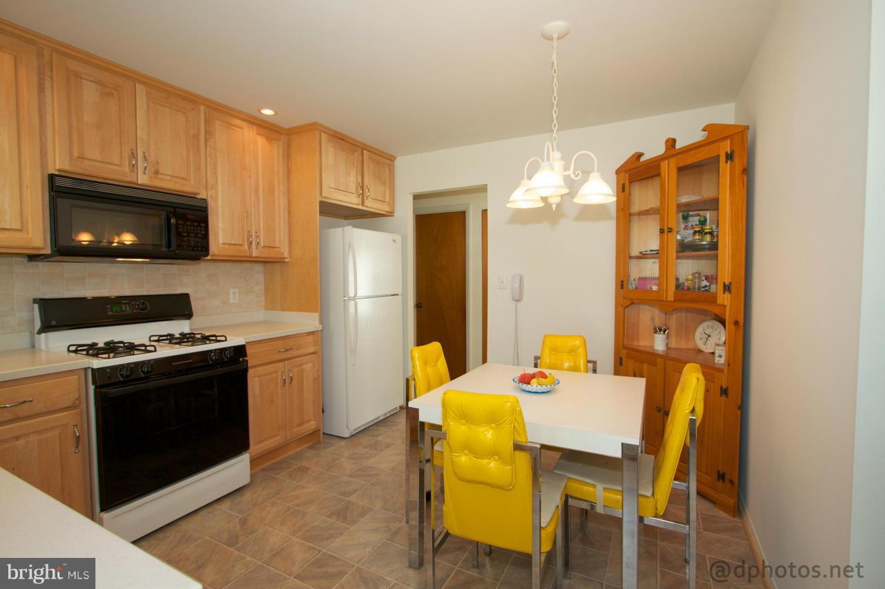 9002 Kilbride Road Baltimore, MD 21236 - Photo 8 of 19 Kitchen