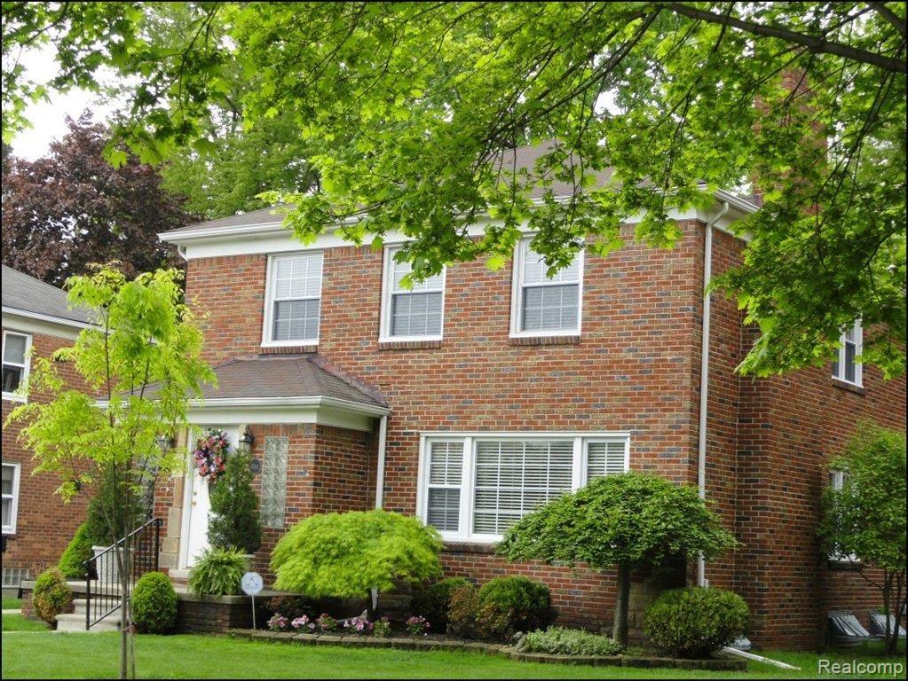 863 Neff Road Grosse Pointe, MI 48230 - Photo 1 of 12 Close Front