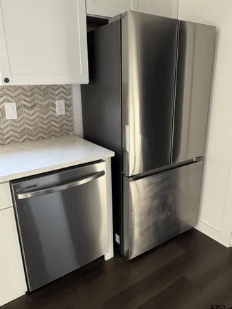 $1,700 | 225 South McWhorter Street, Mineola, TX 75773