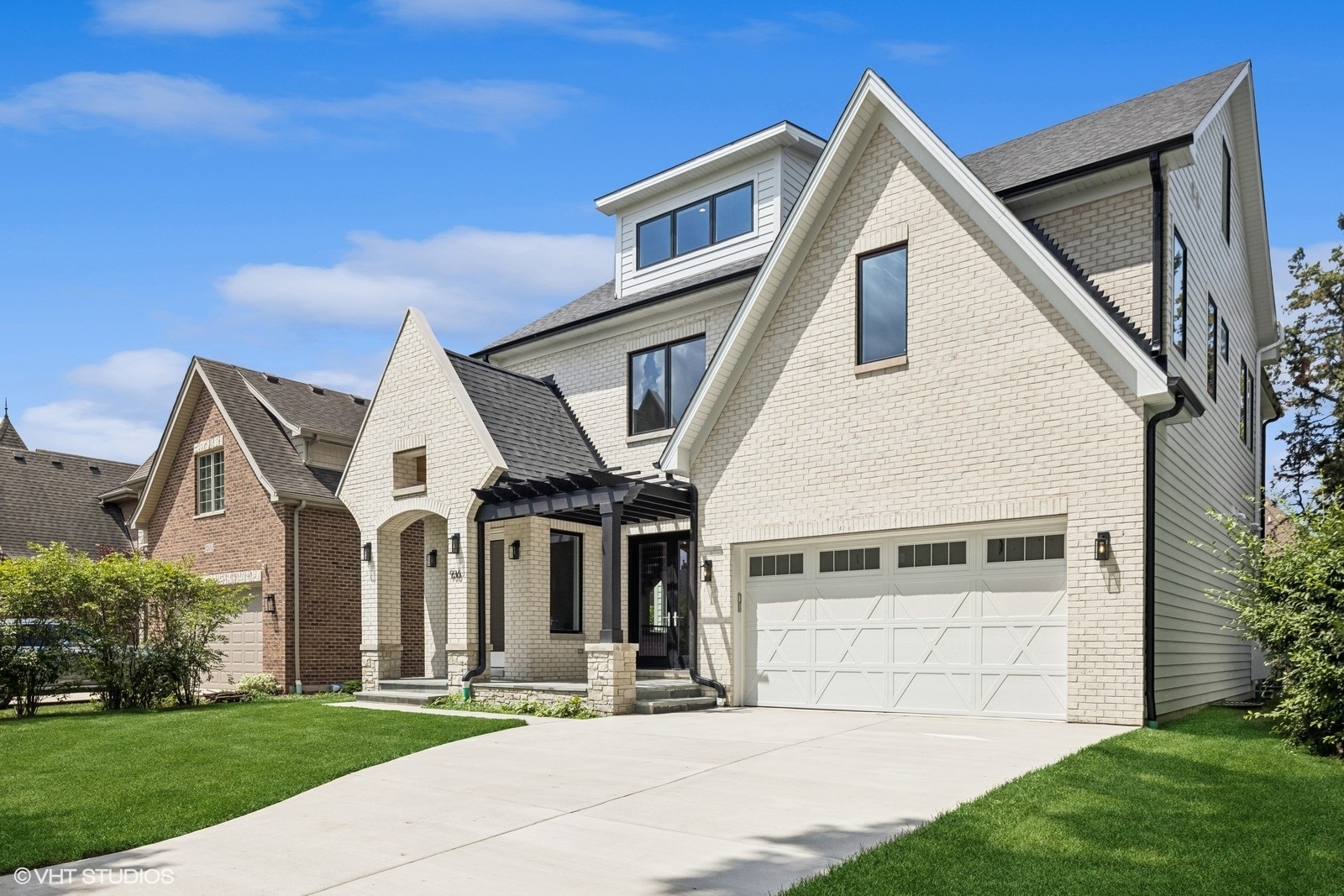 936 Mitchell Avenue Elmhurst, IL 60126 - Photo 2 of 44