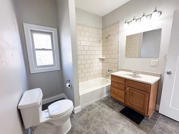 $224,900 | 712 North Roosevelt Avenue, Bloomington, IL 61701