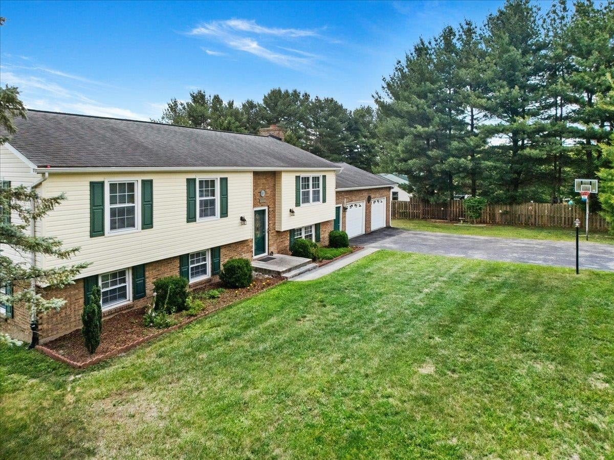5423 Ridgeview Way, Unit WAYE Dublin, VA 24084 - Photo 56 of 96 Gallery Image 56
