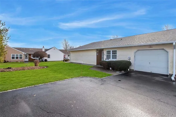 $525,000 | 93 Revere Drive, Sayville, NY 11782