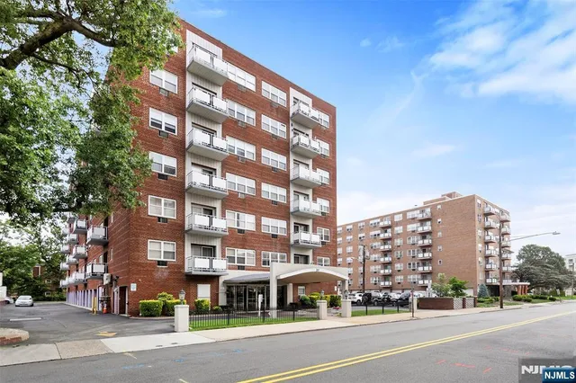 $289,900 | 20 Jefferson Street, Unit B10, Hackensack, NJ 07601