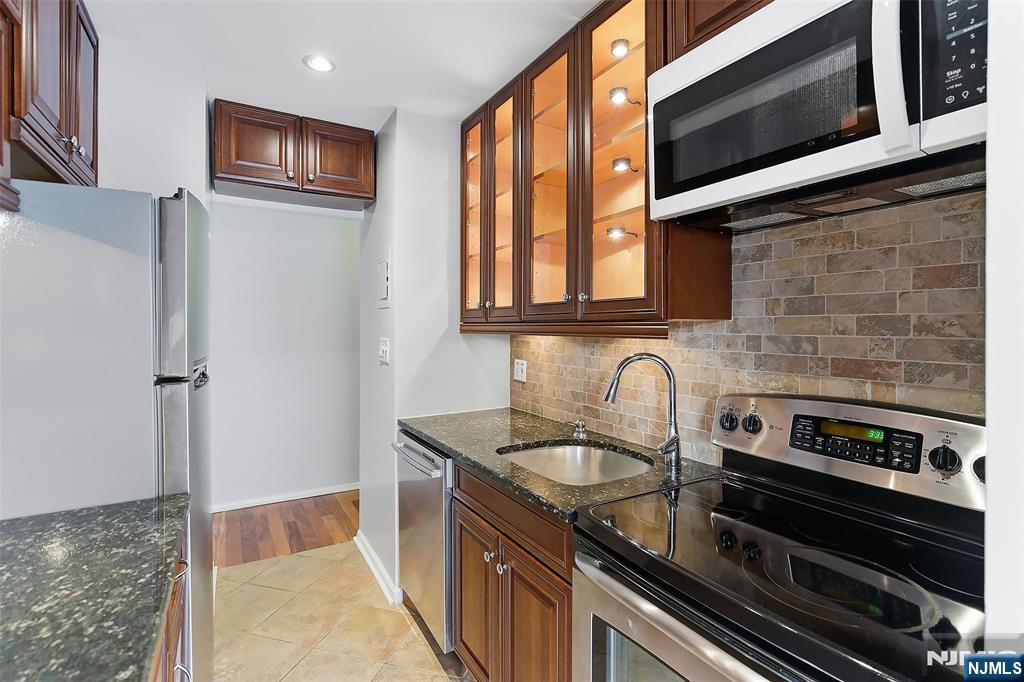 20 Jefferson Street, Unit B10 Hackensack, NJ 07601 - Photo 3 of 17