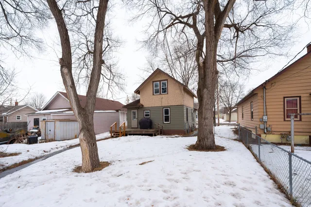 $150,000 | 221 25th Avenue North, St. Cloud, MN 56303