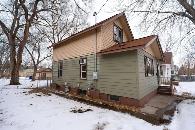 $150,000 | 221 25th Avenue North, St. Cloud, MN 56303