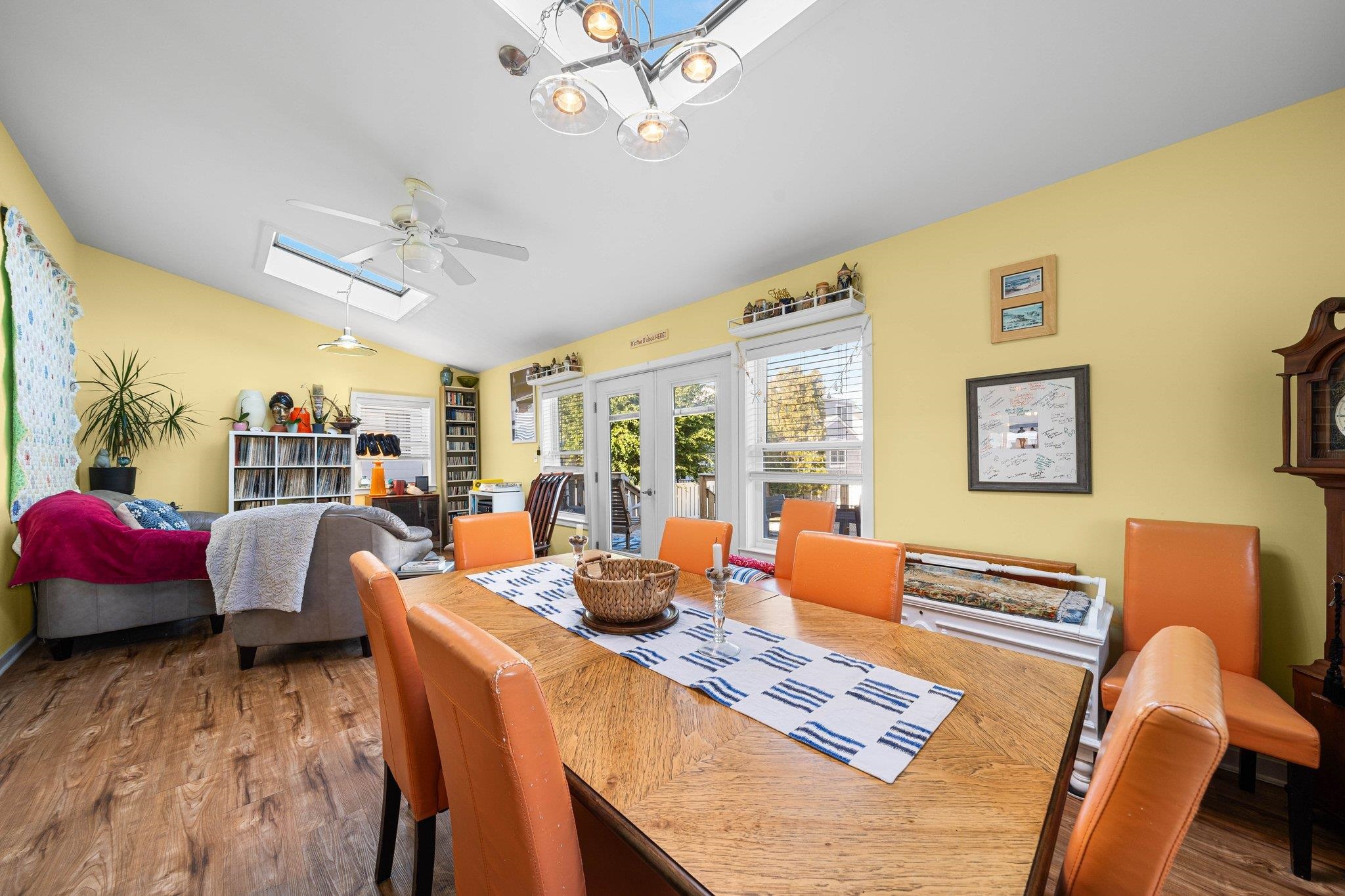 2754 1st Avalon, NJ 08202 - Photo 7 of 26 a living room with furniture and wooden floor