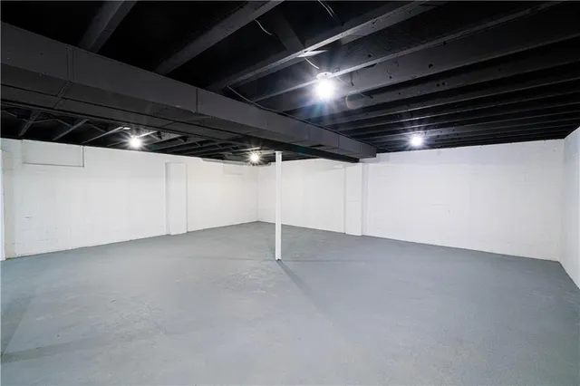 $189,900 | 3310 South 30th Street, St. Joseph, MO 64503