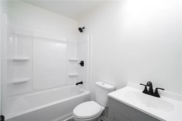 $189,900 | 3310 South 30th Street, St. Joseph, MO 64503