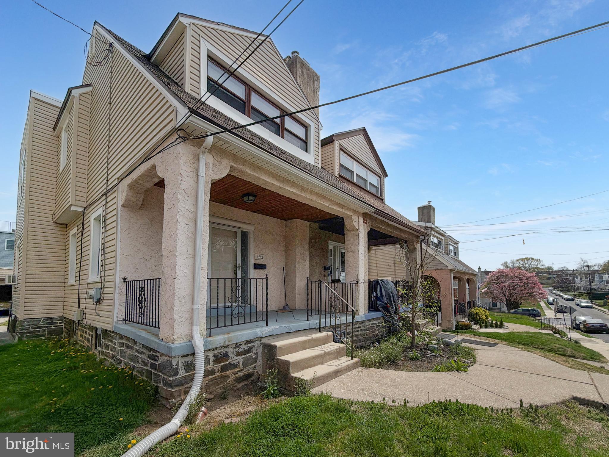 1213 Harding Drive Havertown, PA 19083 - Photo 2 of 25 a view of a house with a yard