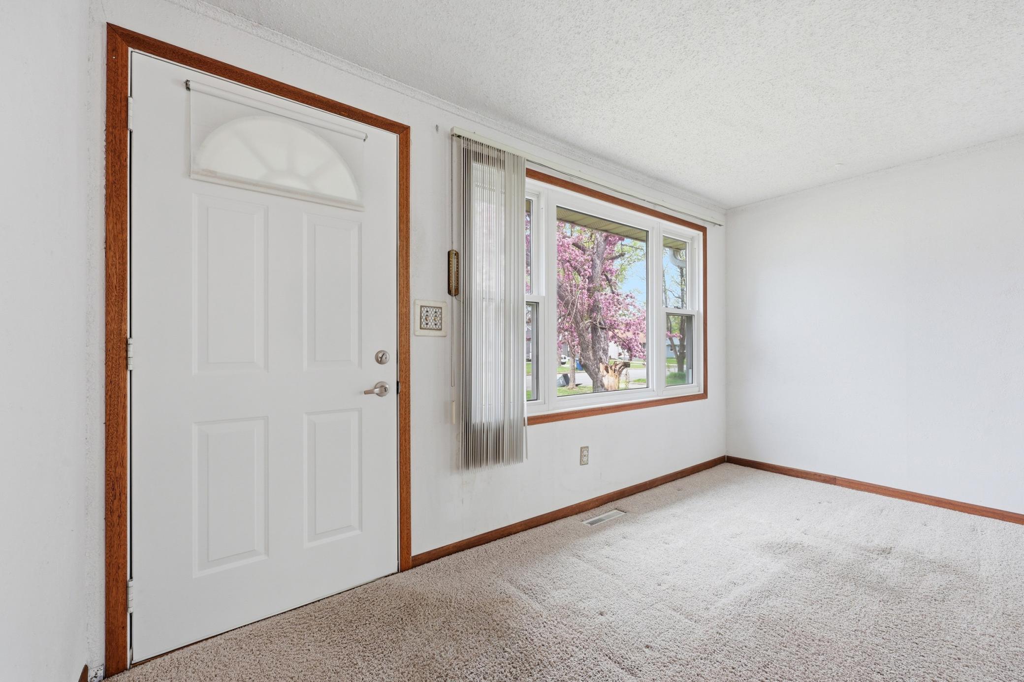 621 19th Street North Moorhead, MN 56560 - Photo 10 of 41